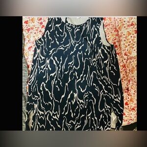 Women's Athleta Black &‎ White Sleeveless Tank Blouse Petite Small